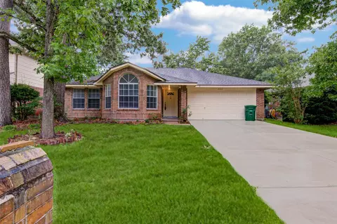 2422 Pine Cone Dr, Kingwood, TX 77339