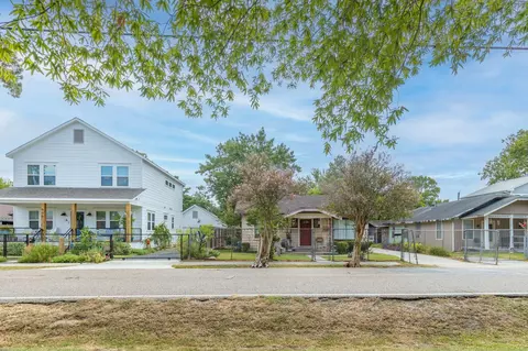 908 Northwood St, Houston, TX 77009