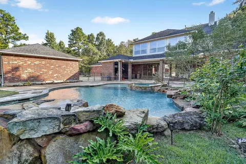 420 Whispering Mdw, Magnolia, TX 77355