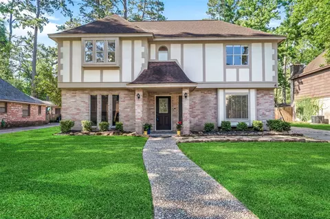 2026 Riverlawn Dr, Kingwood, TX 77339