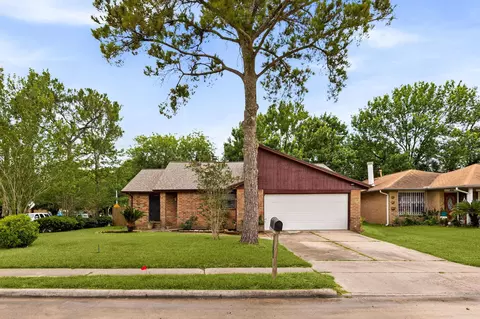 9534 Fuqua St, Houston, TX 77075