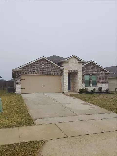 2137 Chief St, Bryan, TX 77807 photo 1