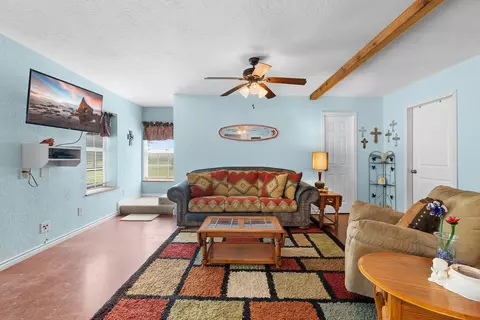 4942 Old Wagon Ln, Richards, TX 77873 photo 9