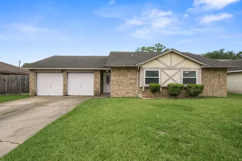 1907 Cripple Creek Ln, Pearland, TX 77581