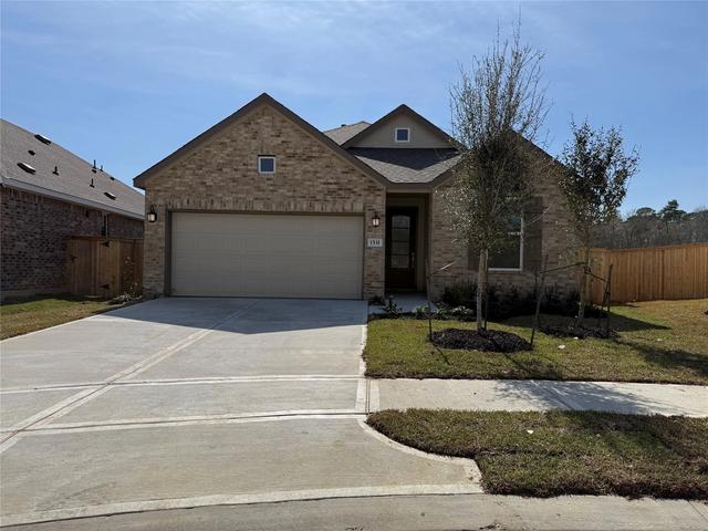 5710 Golden Calamari Dr, Baytown, TX 77521