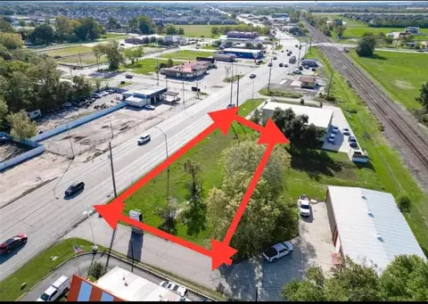 2422-2436 S Main St, Pearland, TX 77581