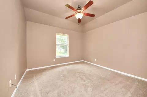Bedroom - 17820 Mcdonald Ct, Conroe, TX 77302 photo 4 of 9