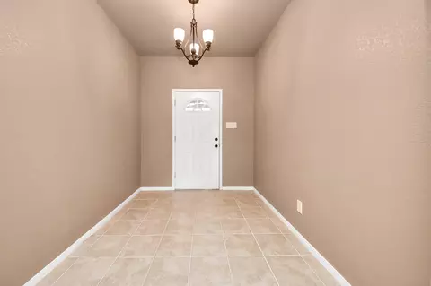 Entry Way - 17820 Mcdonald Ct, Conroe, TX 77302 photo 2 of 2