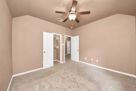 Bedroom - 17820 Mcdonald Ct, Conroe, TX 77302 photo 5 of 9