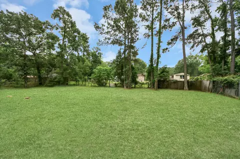 Exterior - 17820 Mcdonald Ct, Conroe, TX 77302 photo 9 of 11