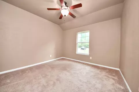 Bedroom - 17820 Mcdonald Ct, Conroe, TX 77302 photo 7 of 9