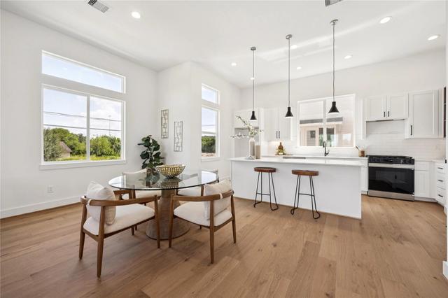 2806 Mills St, Houston, TX 77026