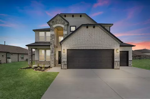 96 Shining Point Dr, Waller, TX 77484