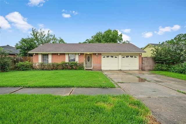 11826 Flushing Meadows Dr, Houston, TX 77089