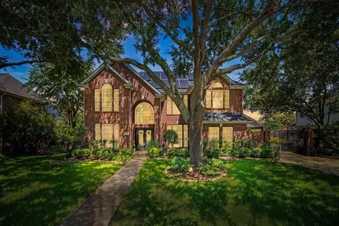 711 Oyster Creek Dr, Sugar Land, TX 77478