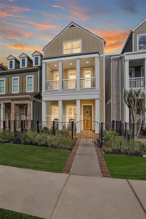 6 Rafters Row, The Woodlands, TX 77380