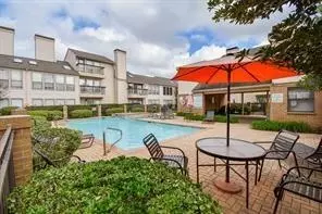 2277 S Kirkwood Rd #902, Houston, TX 77077