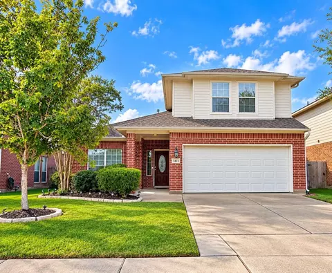 1811 Winding Trail Ln, Alvin, TX 77511