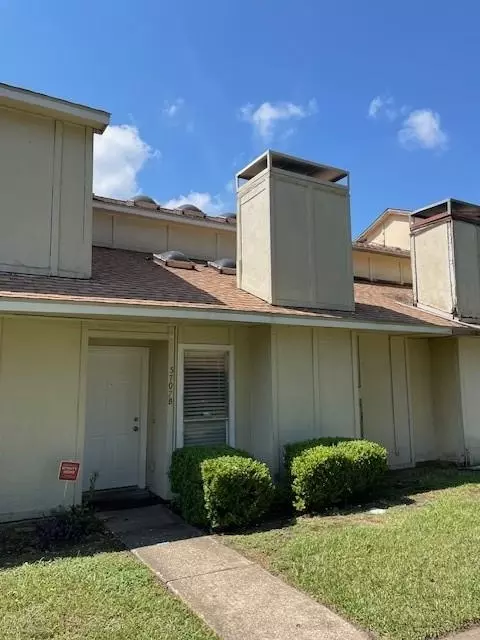 5707 Easthampton Dr #B, Houston, TX 77039