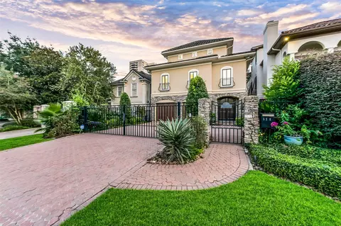 52 Briar Hollow Ln #E, Houston, TX 77027