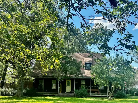 1612 E Kyle Rd, Clute, TX 77531 photo 1