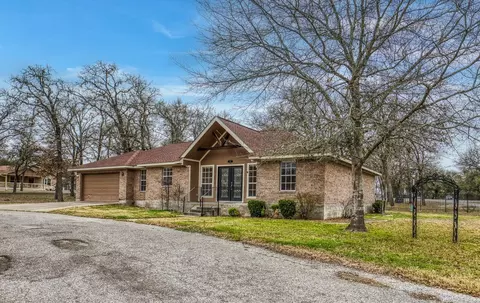 114 Park Pl, La Grange, TX 78945