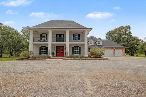 2790 Derby Ln, Madisonville, TX 77864
