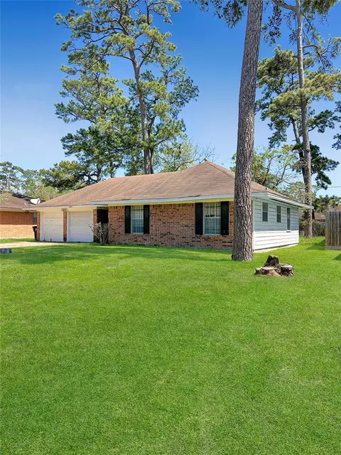 10526 Envoy St, Houston, TX 77016