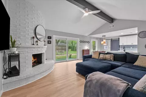 1403 Seagate Ln, Houston, TX 77062