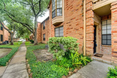 2255 Braeswood Park Dr #235, Houston, TX 77030