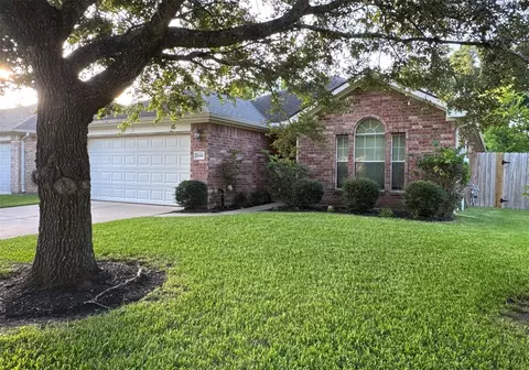 1846 Sherwood Forest Cir, League City, TX 77573