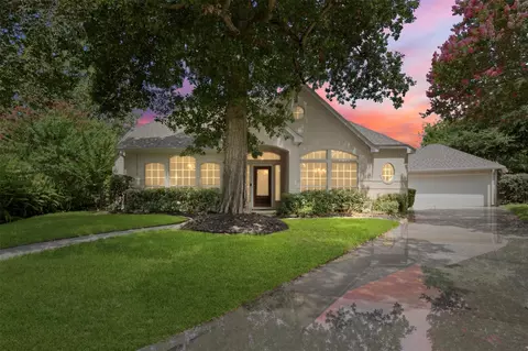 7114 Centre Oaks Dr, Houston, TX 77069
