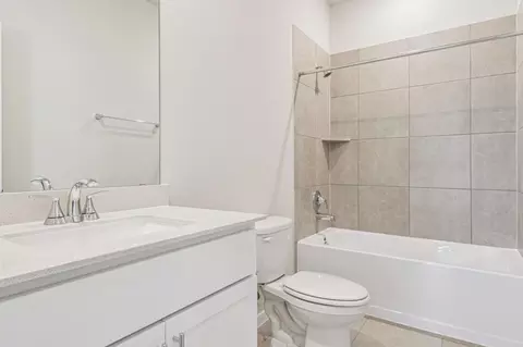 Bath - 14218 Granger Pointe Ln, Conroe, TX 77302 photo 2 of 2