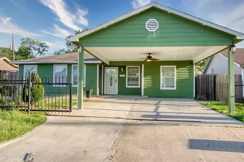 3024 Bond St, Pasadena, TX 77503 photo 1