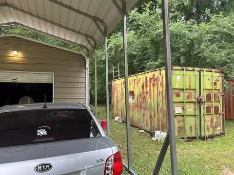 Exterior - 12099 Lakeside Dr, Conroe, TX 77303 photo 8 of 10