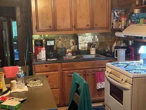 Kitchen - 12099 Lakeside Dr, Conroe, TX 77303 photo 1 of 1
