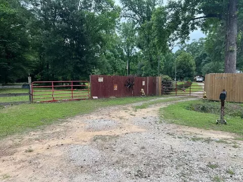 Exterior - 12099 Lakeside Dr, Conroe, TX 77303 photo 9 of 10