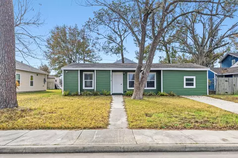 5914 Southcrest St, Houston, TX 77033