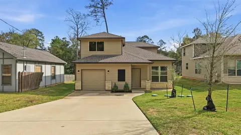 903 Crystal River Rd, Montgomery, TX 77316