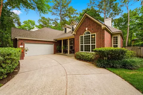 110 S Mill Trace Dr, The Woodlands, TX 77381