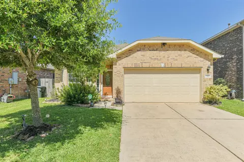 7527 Windsor Valley Ln, Houston, TX 77049