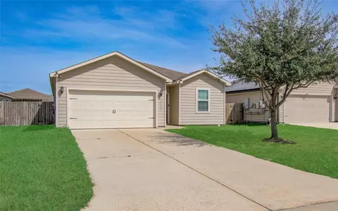 5004 Sycamore Ln, Brookshire, TX 77423