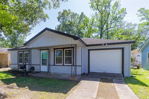 4425 Harding Dr, Beaumont, TX 77703