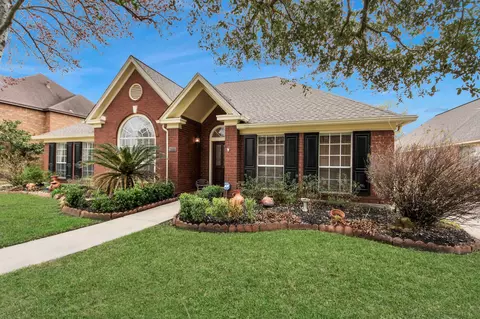 13119 Walnut Lake Rd, Houston, TX 77065