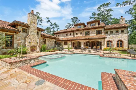 603 W Friar Tuck Ln, Houston, TX 77024