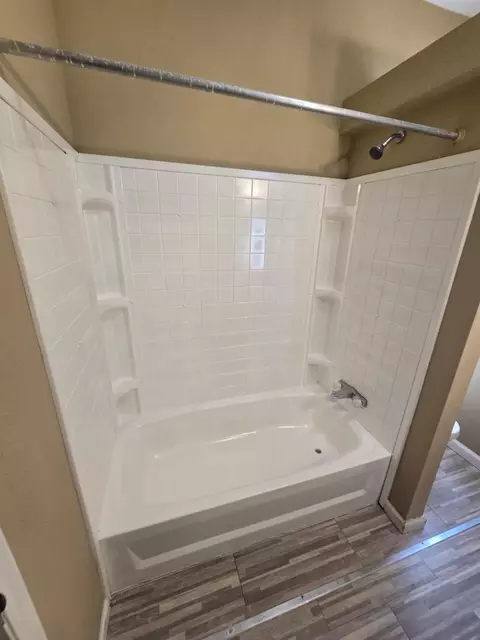Bath - 11404 Metts Rd, Conroe, TX 77306 photo 1 of 5
