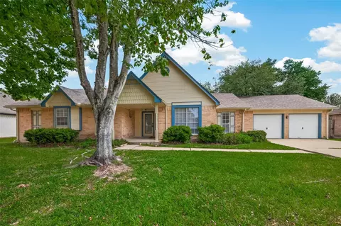 1404 Osborne Dr, Friendswood, TX 77546