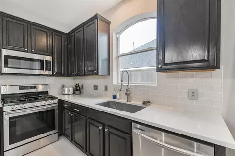 Kitchen - 2310 Marblecrest Ln, Spring, TX 77386 photo 5 of 6
