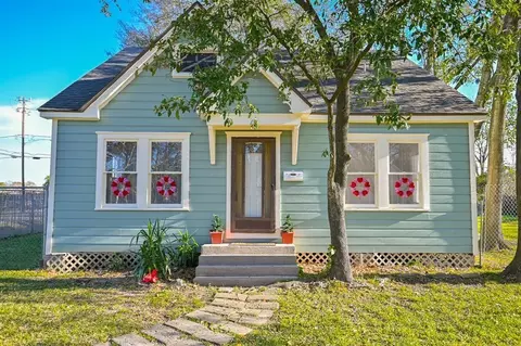 6401 Stratton St, Houston, TX 77023