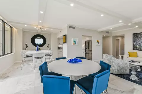14 Greenway Plz #15P, Houston, TX 77046